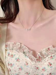 1 件女士时尚郁金香项链，日常佩戴情人节