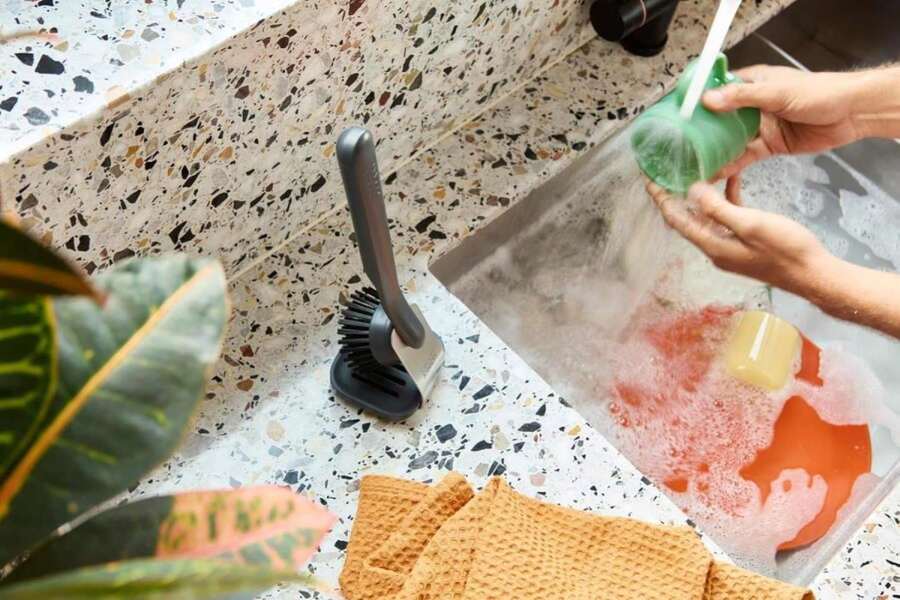 Joseph Joseph SinkTech Dish Brush With Replacement Head And Stainless-Steel Storage Stand Drip Tray - Màu E - Xem 1