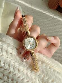 1 chiếc đồng hồ đeo tay thanh lịch, mặt vàng, nhỏ gọn và bền chắc, mặt vuông thời trang, món quà duyên dáng dành cho phái nữ, phù hợp để đeo hàng ngày và trong những dịp đặc biệt. - Vàng - Xem 1