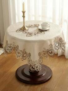 Cirelle 1 khăn trải bàn bằng vải satin Jacquard có ren hòa tan trong nước, phong cách cung điện tối giản thanh lịch, họa tiết cao cấp, thích hợp cho khăn trải bàn hình vuông, hình chữ nhật, nhà bếp, bàn ăn, bàn họp, bàn cà phê, tủ quần áo, khăn quàng trang trí, khăn trải bàn trang trí nhà cửa, miếng lót đĩa, có thể sử dụng trong phòng khách, bàn cà phê, phòng ngủ, sân, đồ nội thất trong nhà & ngoài trời, cắm trại, biệt thự, lễ hội, tiệc tùng, trang trí đám cưới. Có nhiều kích cỡ khăn trải bàn khác nhau. - Nhiều màu - Xem 2