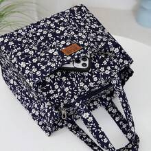 Túi đựng cơm trưa bằng nylon dày dặn in họa tiết hoa, túi đựng cơm hộp di động, túi giữ nhiệt có lớp lót nhôm, khóa kéo, thích hợp cho bữa trưa, dã ngoại, đi làm, ăn ngoài trời, hộp đựng cơm giữ lạnh hàng ngày, chống thấm nước, dung tích lớn, dành cho nữ và nam, thích hợp cho dã ngoại, quà tặng tựu trường cho nữ, đồ dùng cần thiết khi cắm trại. - Màu xanh hải quân - Xem 5
