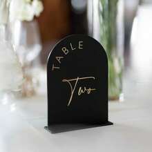 Gold Mirror Arched Wedding Table Numbers With Stands 1-10, 5x7 Inch Acrylic Arch Sign With Holder, Table Number 1-10, 5"X7") (DM9102) - 黑金字體 - 查看 5