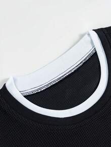 1pc Tween Boys Fashionable Minimalist Waffle Knit Casual Comfortable Crew Neck T-Shirt - Black - View 4