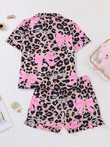 2pcs/Set Fashionable & Cute Girls Leopard Print With Bow Short Sleeve Pajamas Set, Sweet & Comfortable Casual Sleepwear With Leopard And Bow Print Pattern, New Relaxed Children Pajamas With Collar Cardigan Shirt And Elastic Waist Shorts, Suitable For Girls Everyday Outfits, Machine Washable, Can Be Worn Outdoors, Party, Vacation, Home - Coffee Brown - View 2