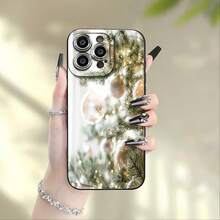 Árbol de Navidad con adornos dorados y luces brillantes. Elemento de diseño de funda para teléfono,  ideal como regalo para cumpleaños, para mamá, familiares, amigos, novio o novia.  iPhon - Negro - Ver 5