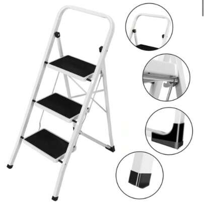 Scaffali a scala