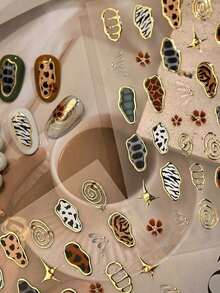 1pc French Leopard Print Colorful Gold Jelly Butterfly Wing Asymmetrical Geometric Nail Sticker, 5D Nail Art Sticker, & Charming, Suitable For Women's Unique DIY Manicure Nail Supplies Nails Nail Stickers - Nhiều màu - Xem 12