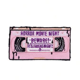 1件个性化欧美风格刺绣布贴 DIY 英文路标热转印布贴 适用于 DIY 服装和配饰 - 独特设计，适用于帽子、牛仔裤、连衣裙等。