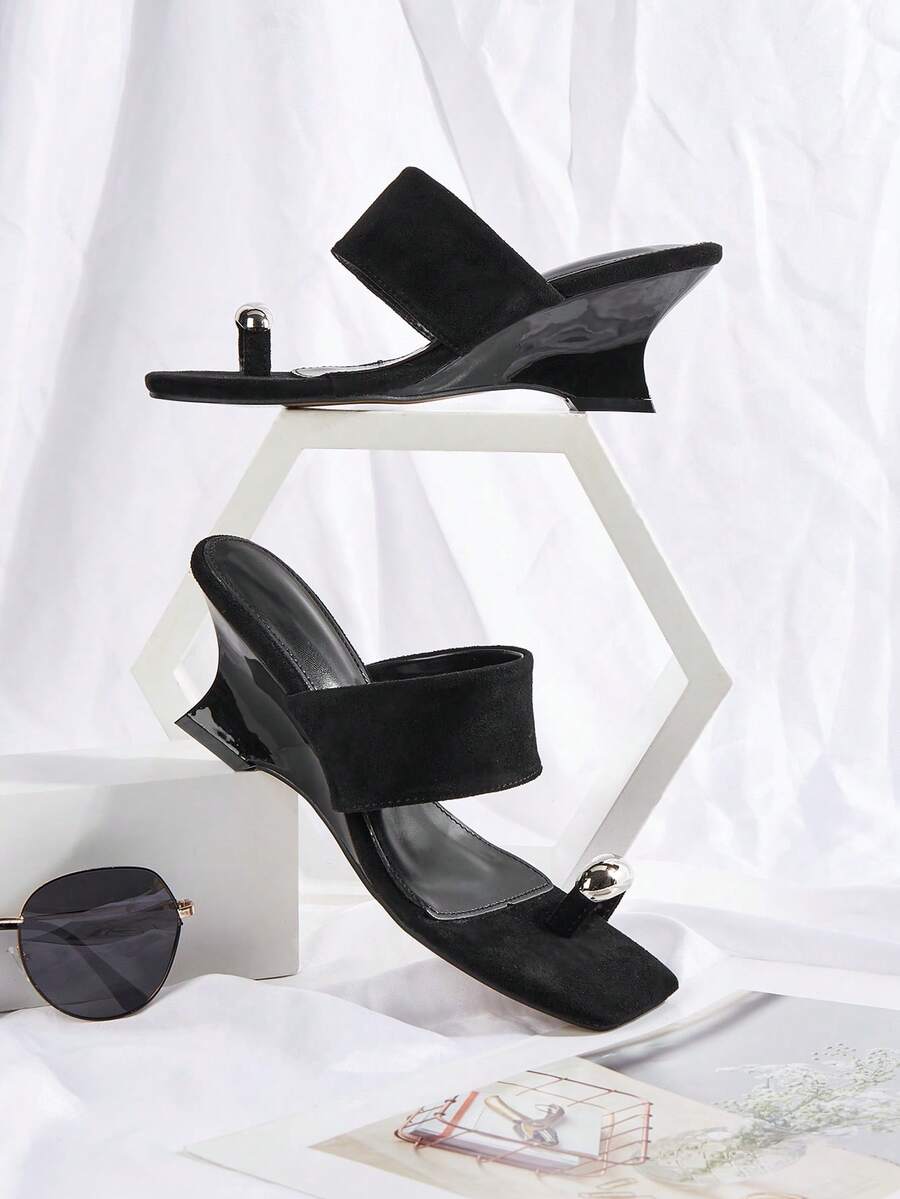 Elegant Metallic Minimalist Black Suede Square Toe Metal Decor Roman Style Wedge Sandals, Suitable For Party And Commute - Black - View 1