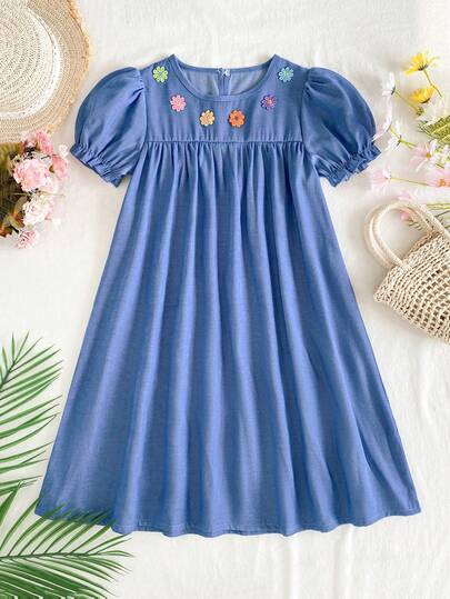 فستان بأكمام منتفخة مزخرف بزهور ثلاثية الأبعاد ملون للفتيات المراهقات، بتصميم قصير مجعد شبيه بالجينز