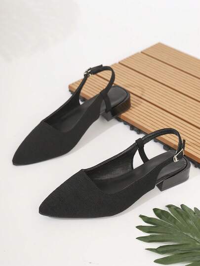 Nya moderiktiga utomhusskor med kristallspänne och platta, spetsiga tåskor för fest, svarta, stängda slip-on-sandaler för tonåringar