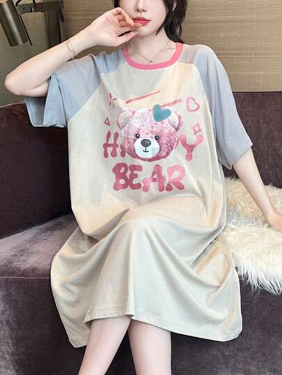 灰色拼接撞色可爱卡通熊印花女式睡裙，插肩袖设计