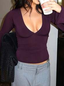 Top de manga larga de punto con cuello en V profundo en color morado rojo, diseño de mangas acampanadas, con estiramiento medio, adecuado para salir de las mujeres, primavera y verano - Rojo violeta - Ver 5