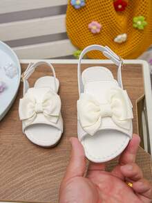 1 Pair Girls' Spring & Summer New Bowknot Rhinestone Soft Sole Open Toe Princess Flat Sandals, Children's Versatile Anti-Slip Roman Shoes Suitable For Travel, Vacation And School Wear - White - View 1