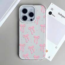 Funda con estampado de lazo rosa, compatible con teléfonos ,  17,  16 Pro Max,  15 Pro Max,  13 y  12. Fabricada en TPU, ofrece protección contra golpes y caídas. Una opción encantadora para cumpleaños, aniversarios o simplemente para darle un toque de encanto a tu estilo diario. Perfecta para familiares, amigos y cualquier persona que ame un diseño divertido y femenino. - Blanco - Ver 3