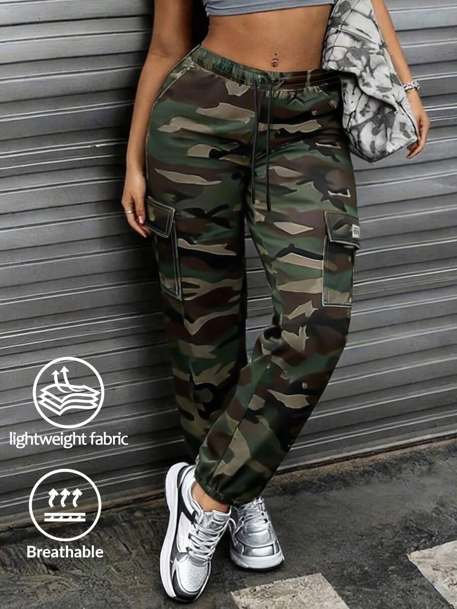 Women's Camouflage Cargo Casual Pants, Featuring Large Patch Pockets, An Elastic Drawstring Waistband, And A Tapered Cuff, Suitable For Daily Outdoor Leisure Activities. - 軍綠色迷彩 - 查看 1