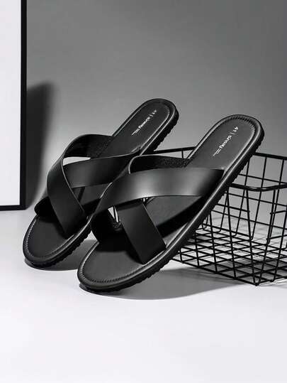 男士舒适时尚交叉绑带凉鞋，适合沙滩、泳池、室内休闲穿着。平底防滑，百搭沙滩拖鞋，春夏款。