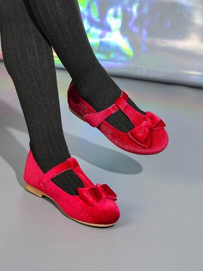 女童红色平底鞋，时尚百搭儿童鞋，春秋季可爱娃娃鞋