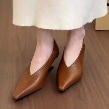 棕色不对称鞋跟女式浅口鞋，粗跟高跟鞋，简约通勤皮鞋，尖头套脚鞋，法式厚底乐福鞋，春秋新品 - 棕色 - 查看 3