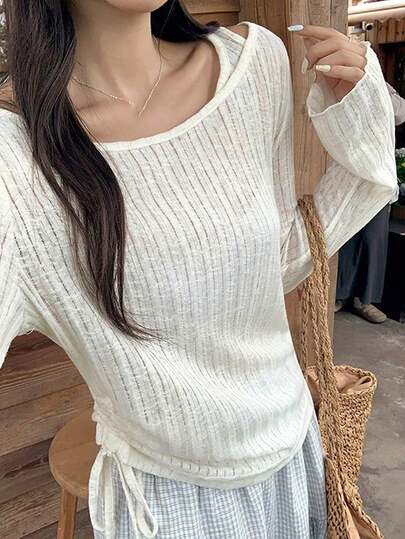 Áo thun nữ dáng rộng, chất liệu voan mỏng, viền bèo nhún, kiểu dáng thoải mái, thích hợp cho mùa hè.