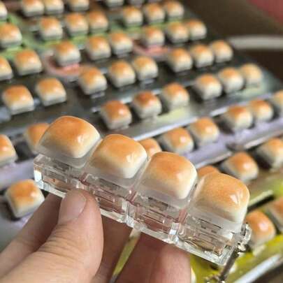 1 móc khóa hình bánh mì caramel, đồ chơi giảm căng thẳng cho ngón tay, dụng cụ kiểm tra công tắc bàn phím cơ, móc chìa khóa, đồ trang trí bàn làm việc, phụ kiện điện thoại, đồ chơi giảm lo âu độc đáo và sáng tạo.