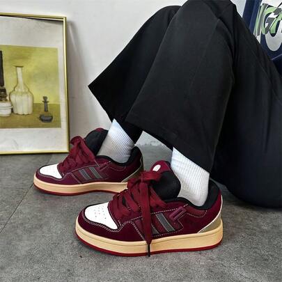 Women's Niche Versatile Casual Bread Shoes, Ins American Retro German Training Sports Platform Bread Shoes, 2026 Spring New Niche Retro Casual Platform Shoes