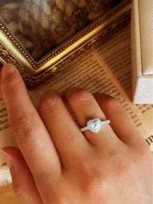 925纯银心形密镶锆石戒指，奢华精致人造钻石戒指，送给爱人、朋友、家人的最佳礼物，新年礼物，女士高端珠宝 - 粉色 - 查看 6