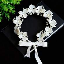 1pc Elegant Bridal Headpiece, Floral Design, Wedding Ceremony Hair Accessory - Three-petaled Wreath - View 4