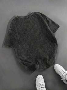 Women's Retro Rose And Newspaper Cartoon Letter Pattern Prints On The Street, Korean-Style Comfortable Retro Fashion Commuting Versatile Y2k Women's Clothing, Regular Niche Punk Style Black Fitted Round-Neck Short-Sleeved Washed T-Shirt, Washed Retro Series Comfortable Pure Cotton T-Shirt, Easily Create Retro Casual Wear, Suitable For Daily Commuting, Leisure Outings, Daily Outfits, Classic Retro Style Women's Clothing - màu đen - Xem 6