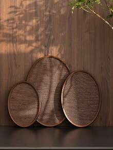 1 khay gỗ óc chó có tay cầm, dùng để đựng thức ăn, đồ ăn nhẹ, đồ uống, sushi, bít tết, pizza, món tráng miệng, bánh ngọt, bánh mì, khay ăn sáng, khay cà phê, khay trà, khay đồ nguội, dùng trong dịp Ramadan. - Màu Tím - Xem 3