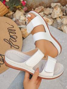 White Crocodile Pattern