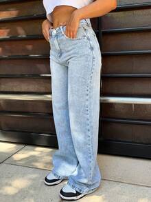 Plus Size Women Casual Washed Loose Straight Leg Jeans - Light Wash - View 6