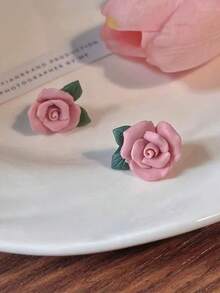 一对法式清新甜美的山茶花耳环，精致简约，时尚优雅，高端设计，百搭小众，气质出众，适合女士在新年、情人节、日常场合和节日佩戴。 - 彩色 - 查看 3