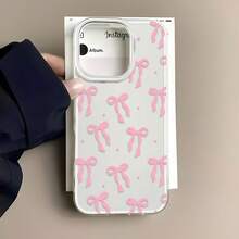 Funda con estampado de lazo rosa, compatible con teléfonos ,  17,  16 Pro Max,  15 Pro Max,  13 y  12. Fabricada en TPU, ofrece protección contra golpes y caídas. Una opción encantadora para cumpleaños, aniversarios o simplemente para darle un toque de encanto a tu estilo diario. Perfecta para familiares, amigos y cualquier persona que ame un diseño divertido y femenino. - Blanco - Ver 5