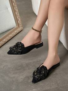 Women's Fashion Faux Flower Slip-On Shoes, Mules, Outdoor Closed Toe Slides, Suitable For All Seasons - Black - View 11