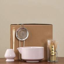 五件套抹茶搅拌器套装，中东风格抹茶入门套装，包含抹茶碗（带嘴）、抹茶搅拌器及搅拌器支架、抹茶勺、抹茶筛及其他抹茶工具。是抹茶茶道的完美之选，也是斋月、生日、节日和开学季的理想礼物。 - 彩色 - 查看 2