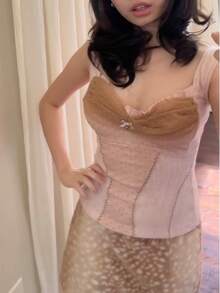 Women's Cute Knit Tank Tops Fairy Grunge Sweetheart Neck Mesh Patchwork Cami Tops Teen Girls Fairy Grunge Slim Fit Crop Vest Tops Sweet Ruffled Trim Corset Tops Teen Girls E-Girls Camisole For Summer Streetwear - 粉紅色和卡其色 - 查看 2