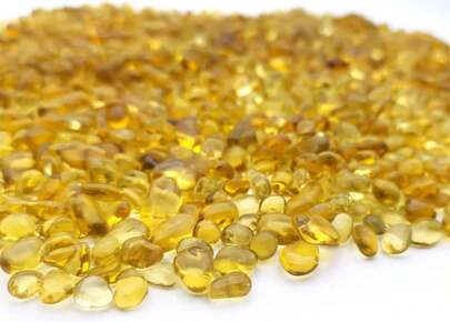 Keedolla Decorative Fish Tank Pebbles Marbles 093LB, Sea Glass Stones Beards Pebbles Gravel Rock For Fish Tank, Garden And Vase Fillers - Light Yellow