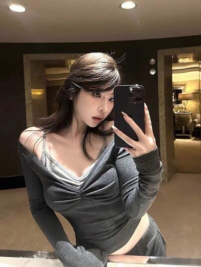 时尚撞色二合一针织T恤，收腰设计，女士打底衫