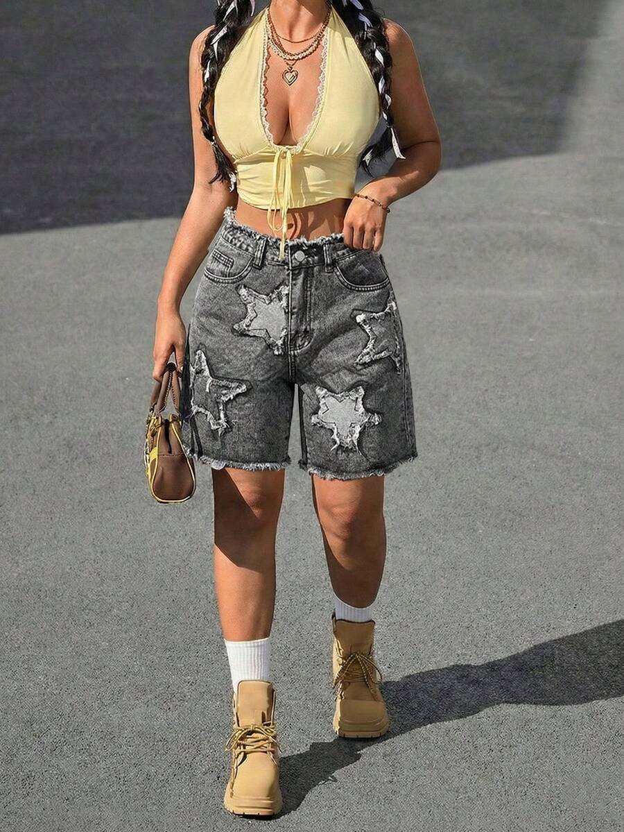 Women's Loose Gray Denim Bermuda Shorts With Star Cutout Design, Frayed Hem, Non-Stretch Fabric, With Pockets And Zipper, Casual Wear - Grey - View 1