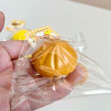 1个2026新款超柔软慢回弹泰迪熊面包，减压逼真PU面包吊坠，生日礼物，完美礼物，收藏展示，爱好，送礼佳品 - 彩色 - 查看 11