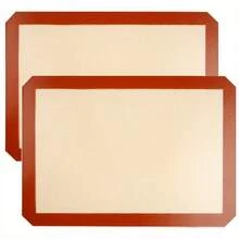 2片装可重复使用硅胶烘焙垫，不粘耐热烘焙垫，适用于烤箱，可用于烘焙饼干、蛋糕、面包、小圆面包、翻糖等各种烘焙食品。 - - - 查看 14