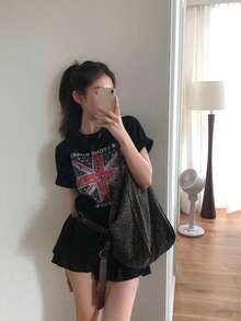 黑色
