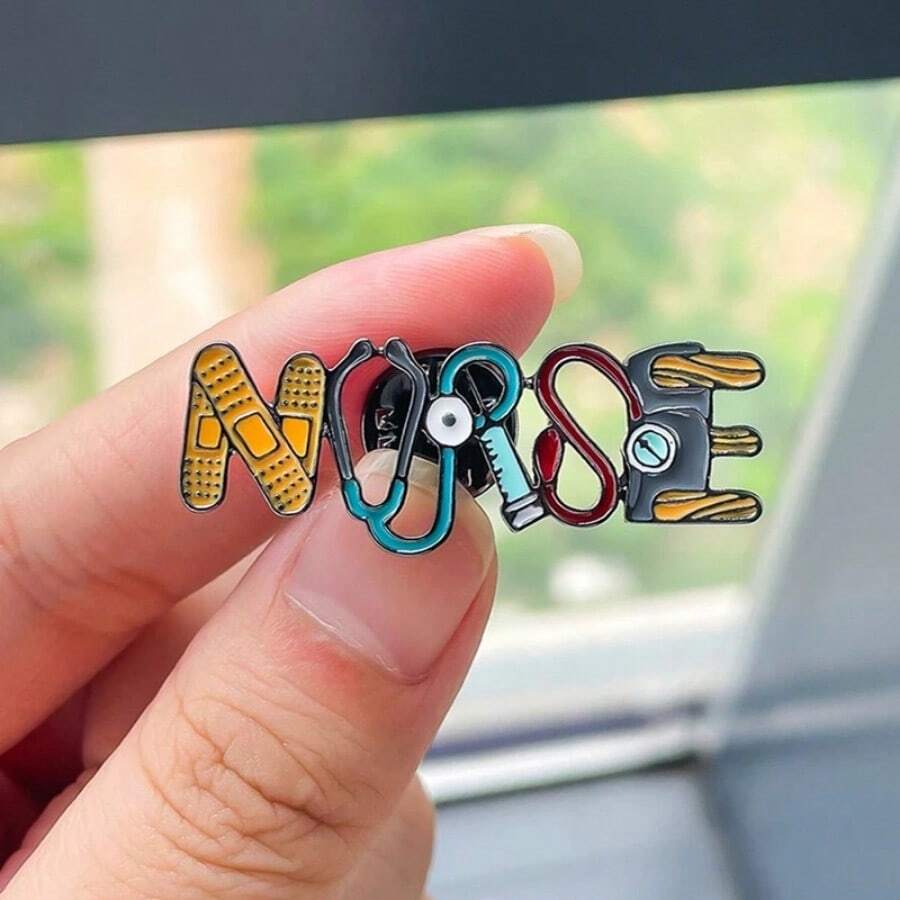 Cross-Personality Medical Care Series Brooch Funny Fun Syringe Stethoscope Letter Pin Accessories Wholesale - 圖片模型 - 查看 1
