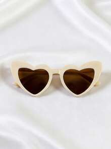 4 Pairs Angled Heart-Shaped Sunglasses, Create Fashionable Party Looks - Multicolor - View 2