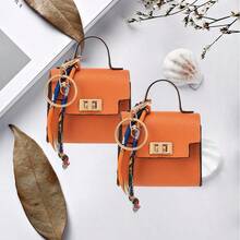 CHARM INFINITE 新款迷你口红、耳机、车钥匙扣挂件，创意可爱包包挂件，情人节送给妻子或女友的礼物 - 彩色 - 查看 10