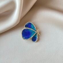 1pc Butterfly Palace Style Zinc Alloy Brooch, Suitable For Women To Wear Casually In Spring, Summer, Autumn And Winter - Gold - View 4