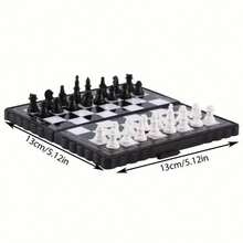 1套迷你便携折叠国际象棋套装，策略棋盘游戏，塑料材质，适合休闲、娱乐、家庭聚会、小型派对、旅行、居家游戏、节日礼物、互动游戏、国际象棋、便携式国际象棋，是新年、情人节、复活节、感恩节礼物、游戏之夜的完美之选！ - 黑白 - 查看 6
