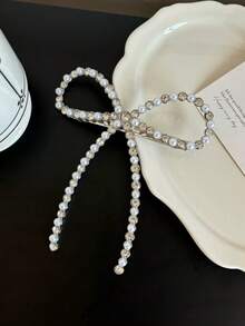 1件金属水钻珍珠蝴蝶结装饰弹簧夹发饰，适合女士日常发型装饰，优雅百搭，适用于情人节、约会、派对等场合，可作为头饰或派对配饰。 - 金色 - 查看 10