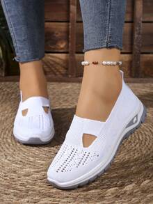 Plus Size Women's Breathable Mesh Slip-On Casual Shoes, Lightweight Soft Sole Comfortable Walking Shoes For Daily Wear, Summer - White - View 2